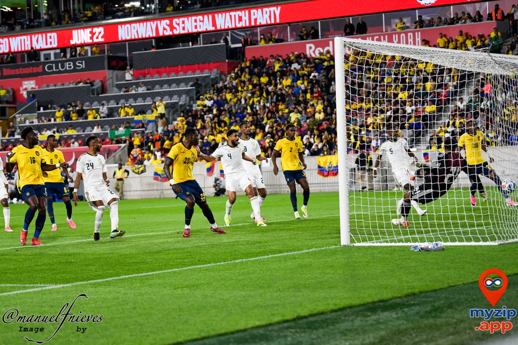 Ecuador gana sin brillar y convierte Harrison en una fiesta&nbsp;amarilla