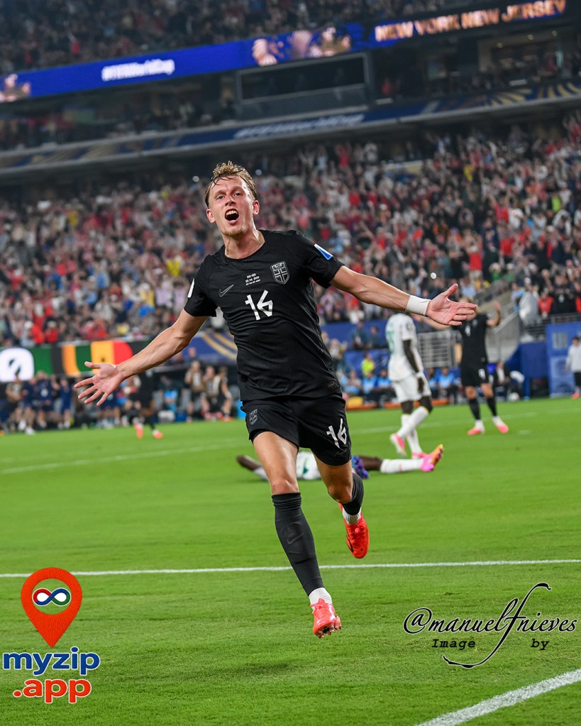 Holmgren Pedersen celebra el primer gol de Noruega ante Senegal en el MetLife Stadium durante el Mundial FIFA 2026.