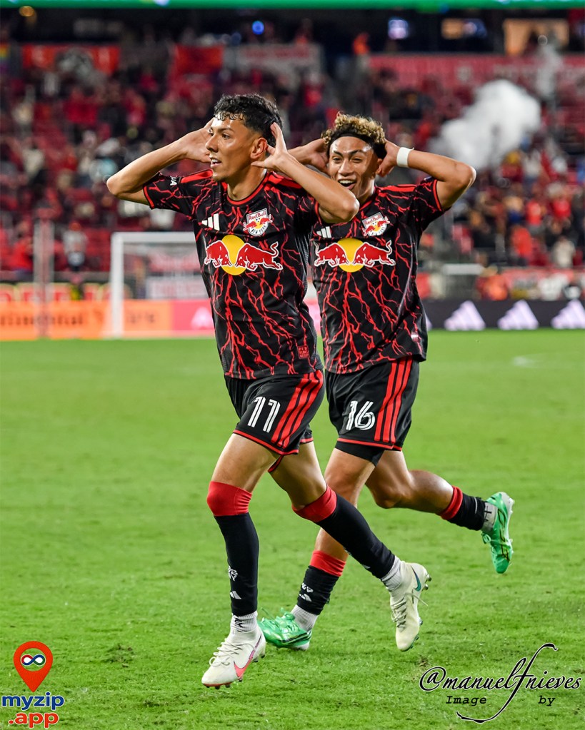 orge Ruvalcaba celebra su gol en el triunfo de Red Bulls ante San Diego FC